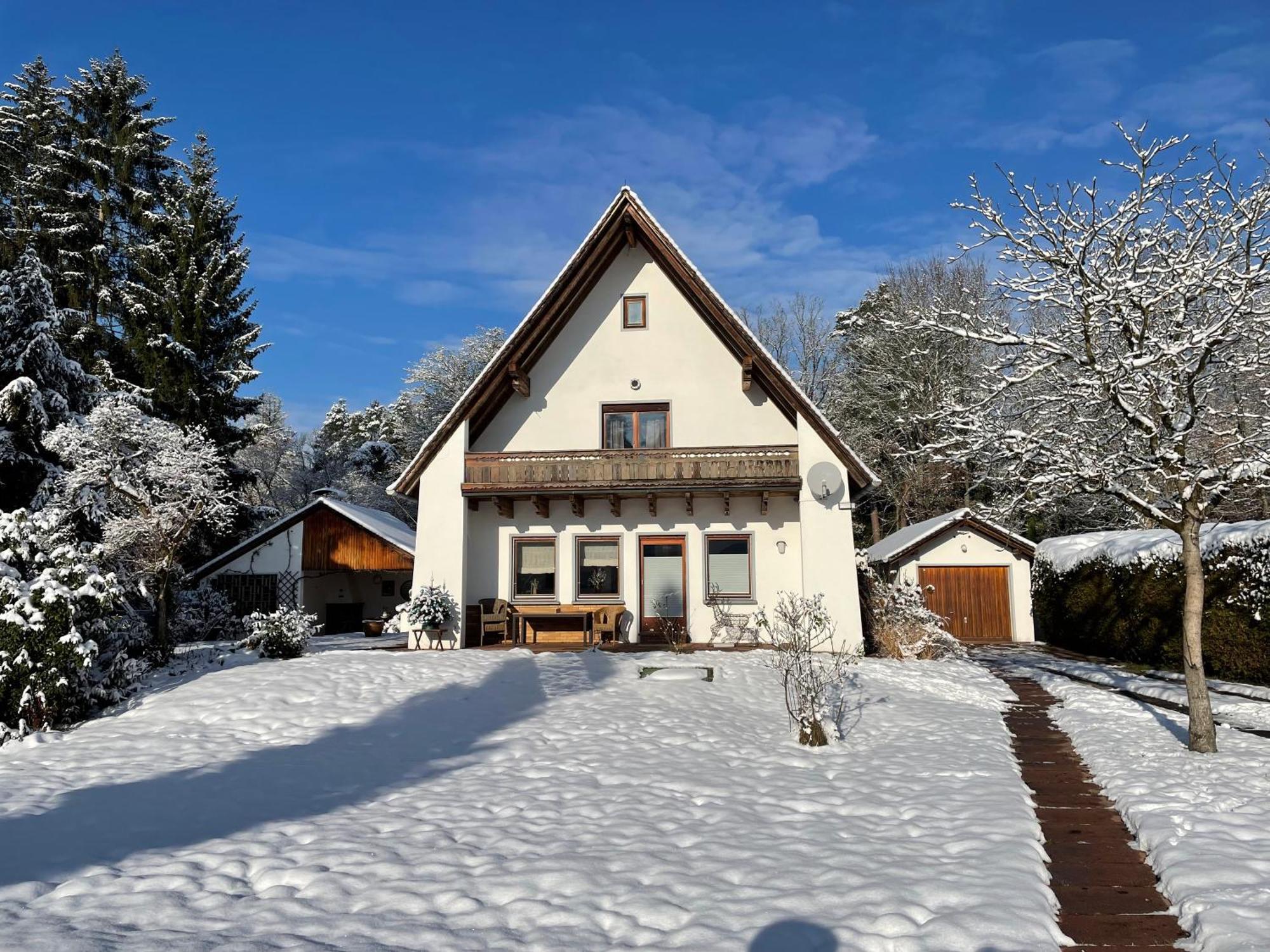 Messe- & Ferienhaus Gertraud Am Ludwigskanal, 24 H Self Check-In, Gratis Parken Wendelstein Exteriör bild